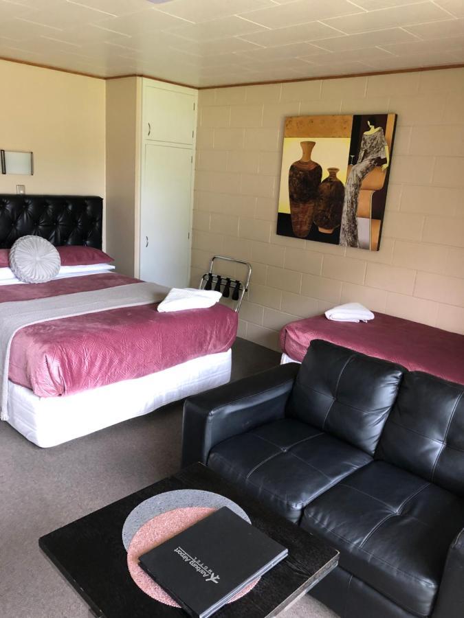 Aarburg Airport Motel Κράισττσερτς Εξωτερικό φωτογραφία