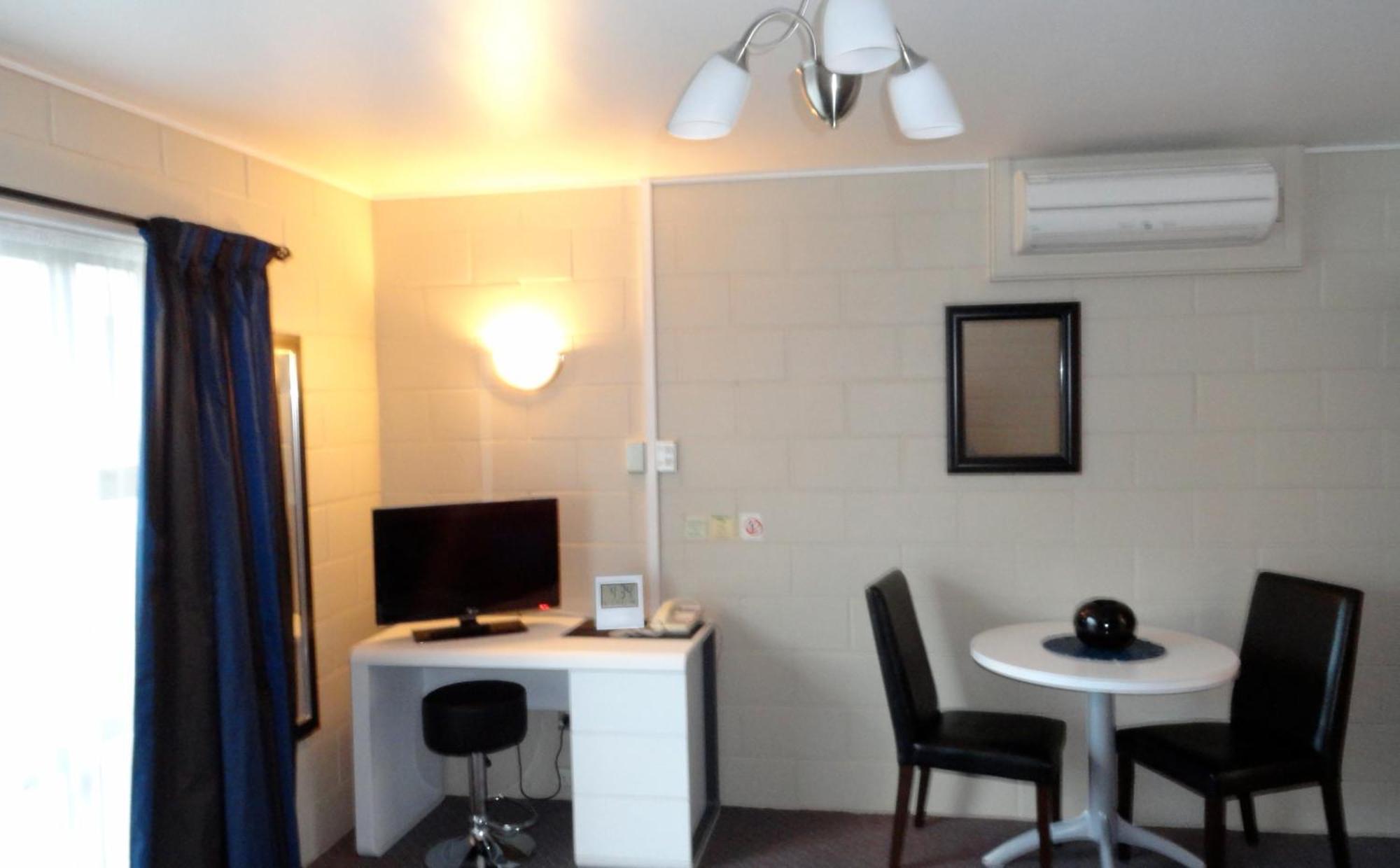 Aarburg Airport Motel Κράισττσερτς Δωμάτιο φωτογραφία